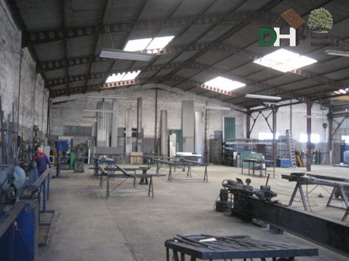 Venta de nave industrial en Cáceres