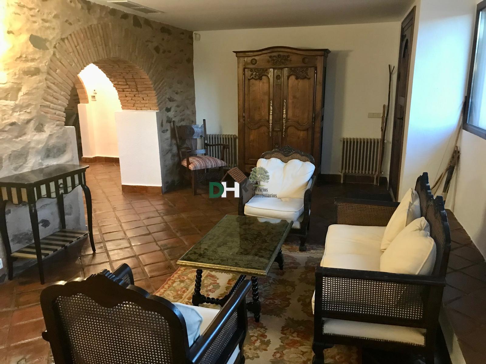For sale of land in Cáceres