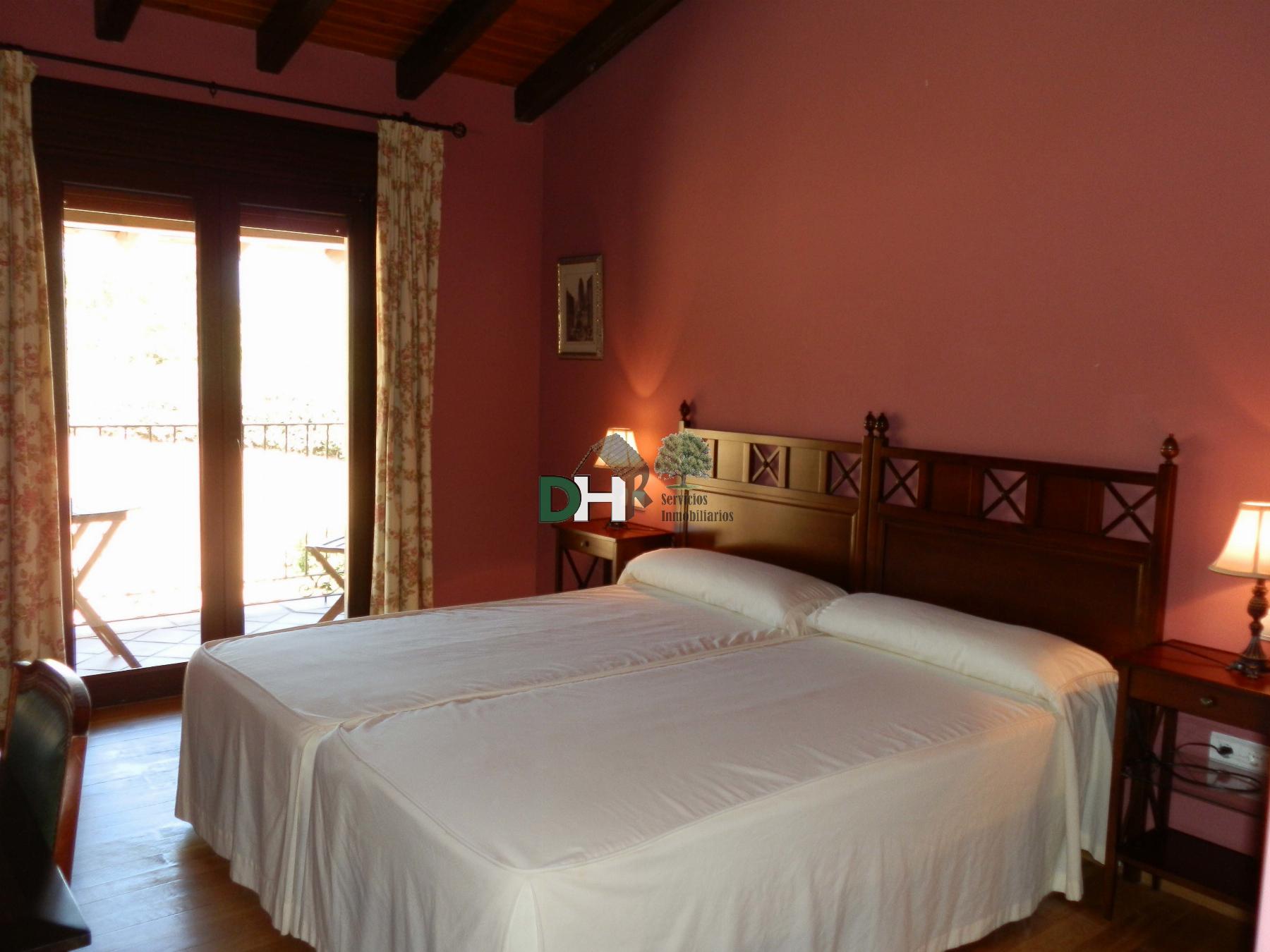 For sale of hotel in Cáceres