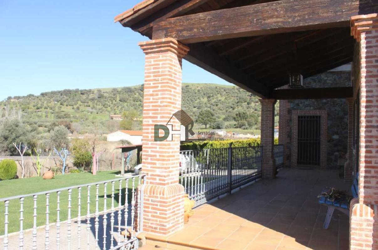 For sale of house in Trujillo