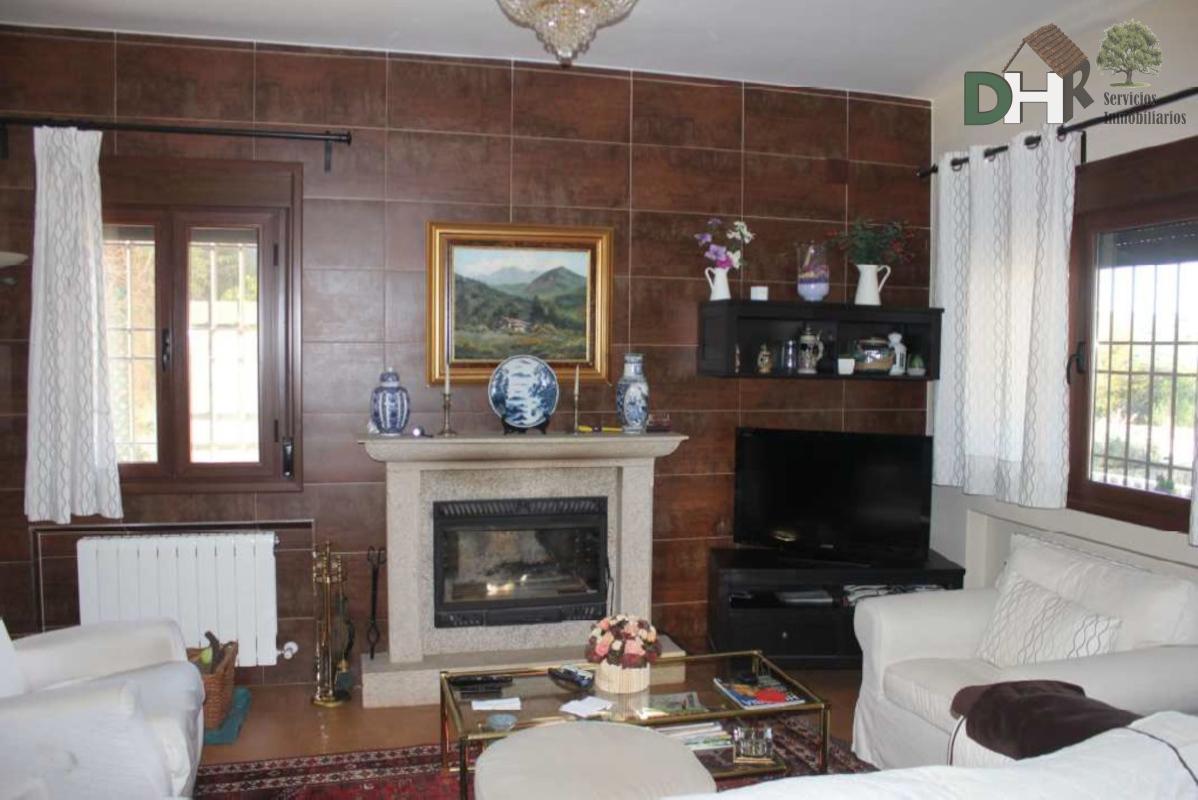 For sale of house in Trujillo