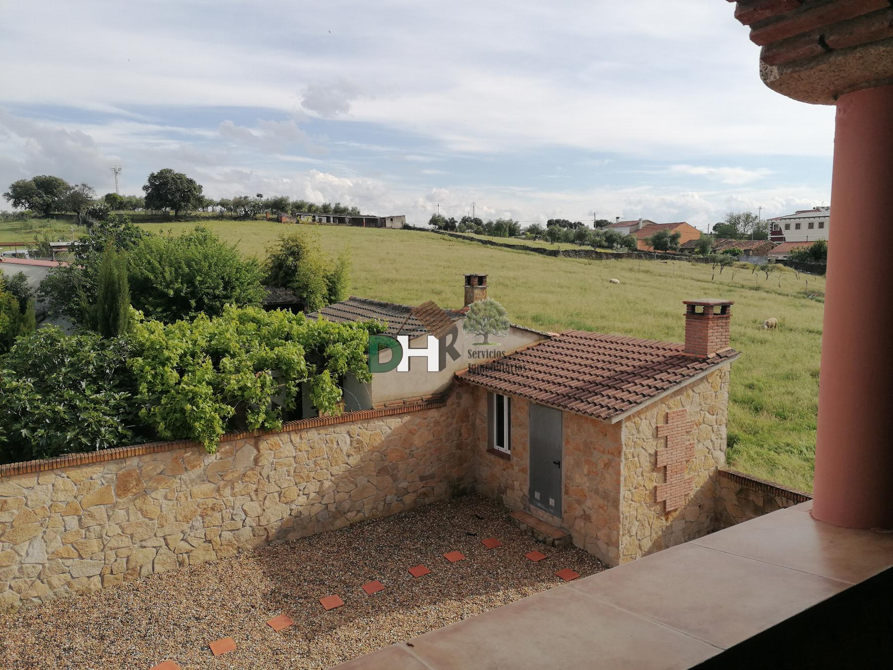 For sale of house in Torrejón el Rubio
