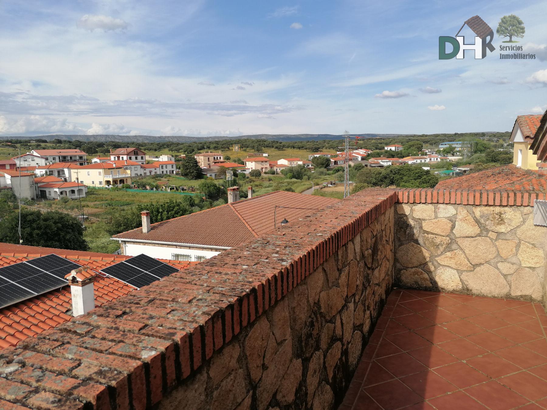 For sale of house in Torrejón el Rubio