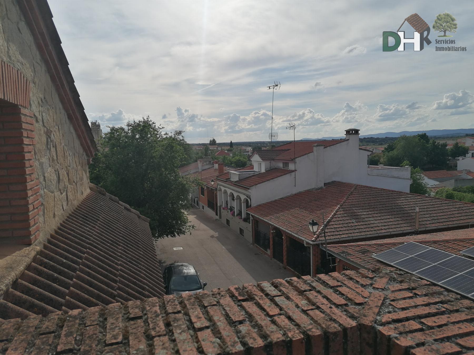 For sale of house in Torrejón el Rubio