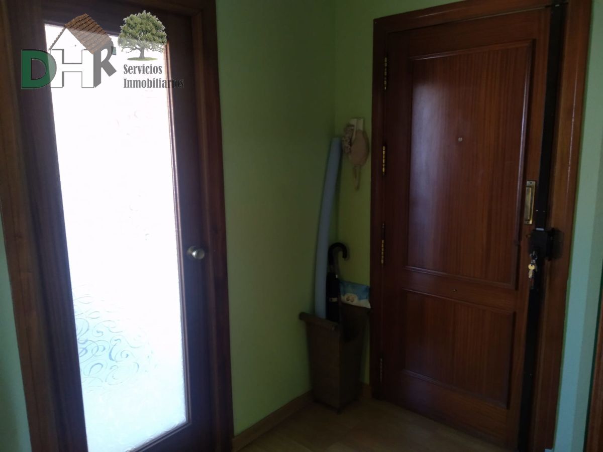 For sale of penthouse in Plasencia