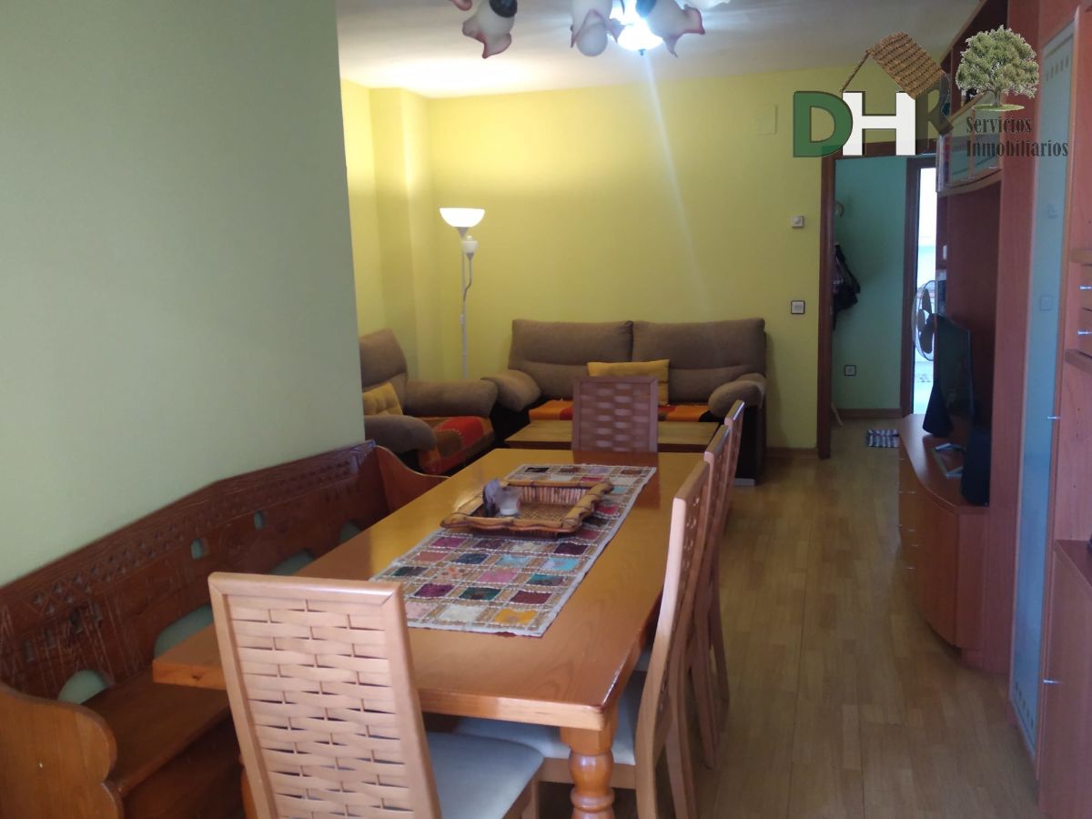 For sale of penthouse in Plasencia