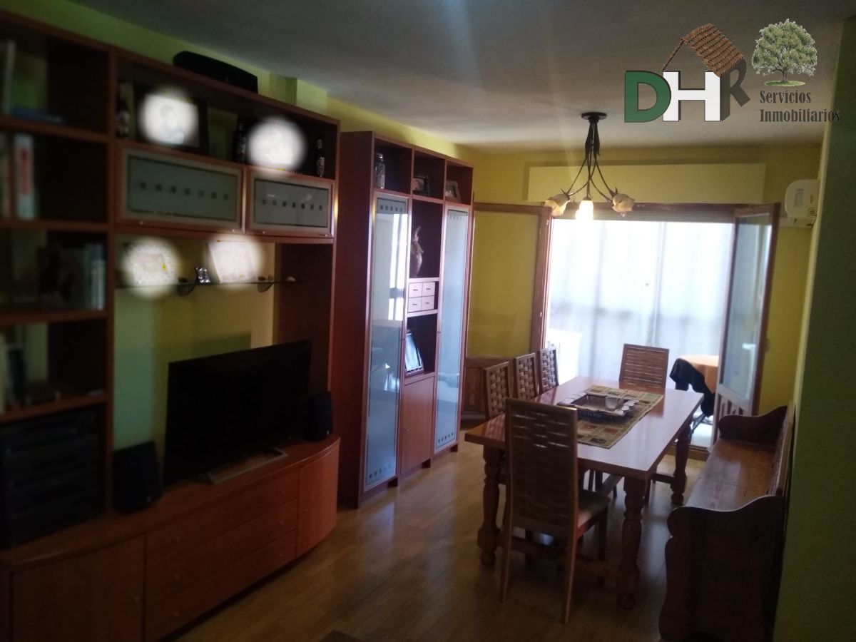 For sale of penthouse in Plasencia