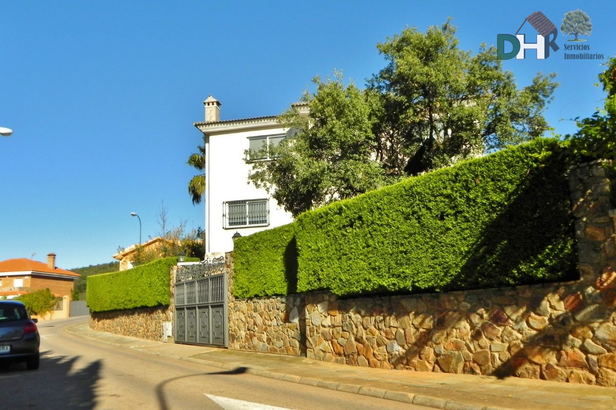 For sale of house in Cáceres