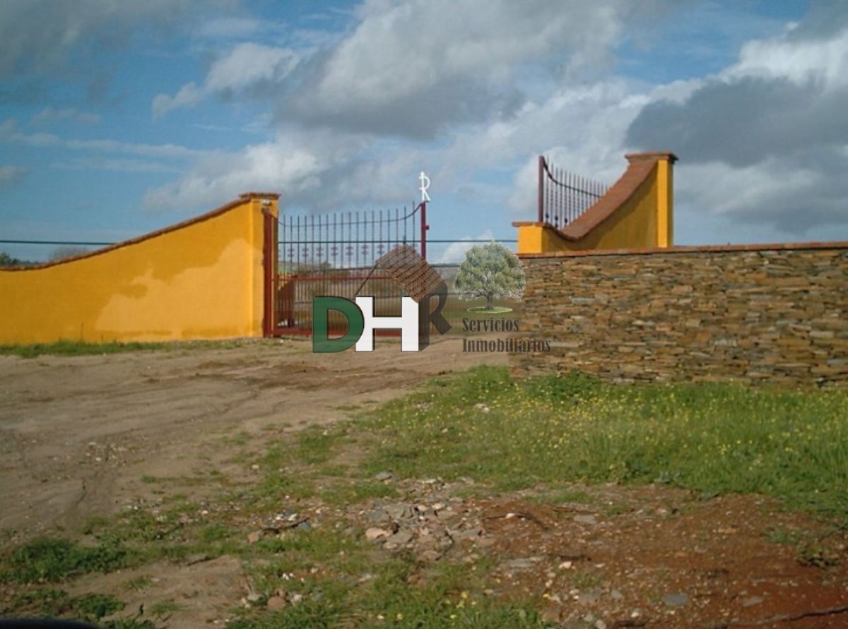 For sale of rural property in Torrejón el Rubio