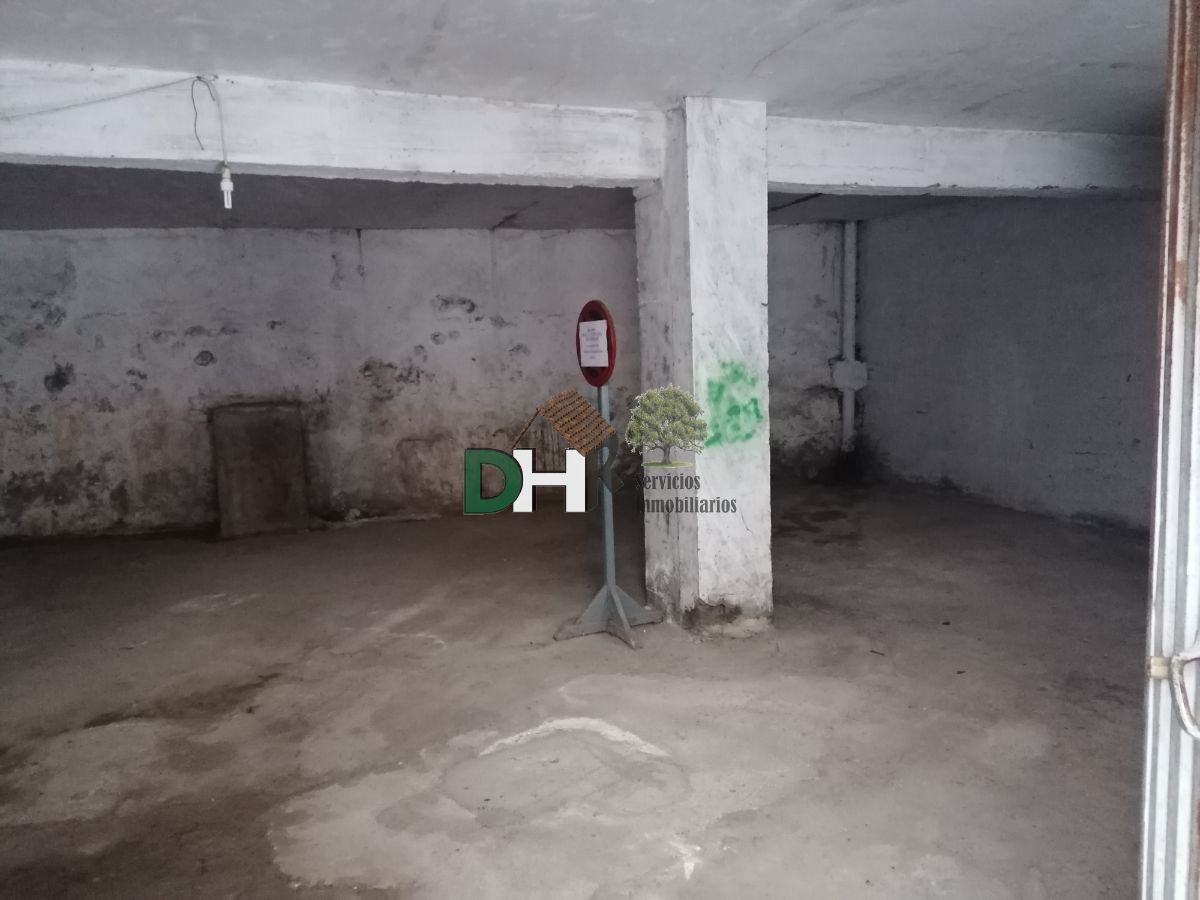 For rent of commercial in Plasencia