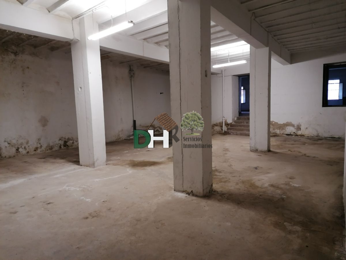 For rent of commercial in Plasencia