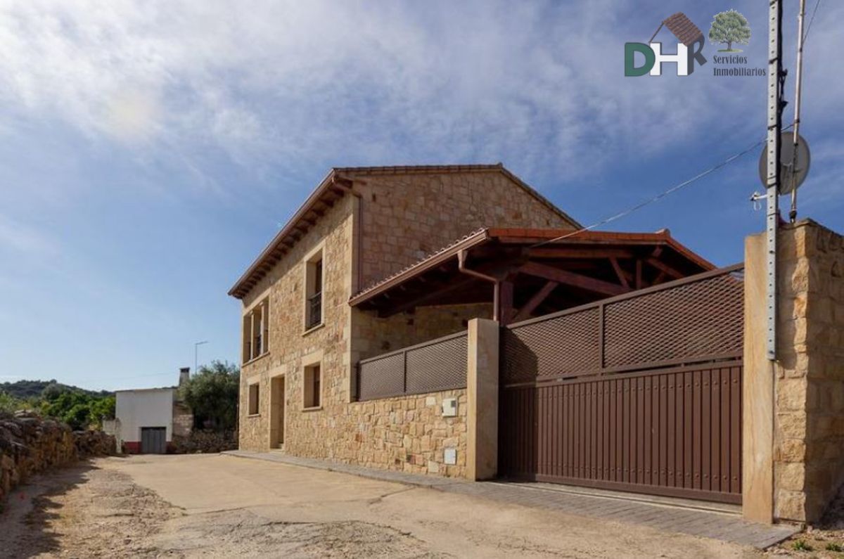 For sale of house in Santa Cruz de la Sierra