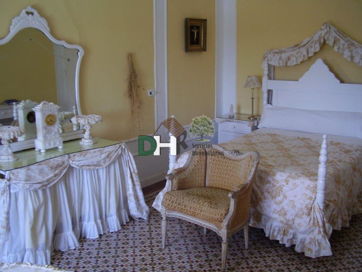 For sale of rural property in Cáceres