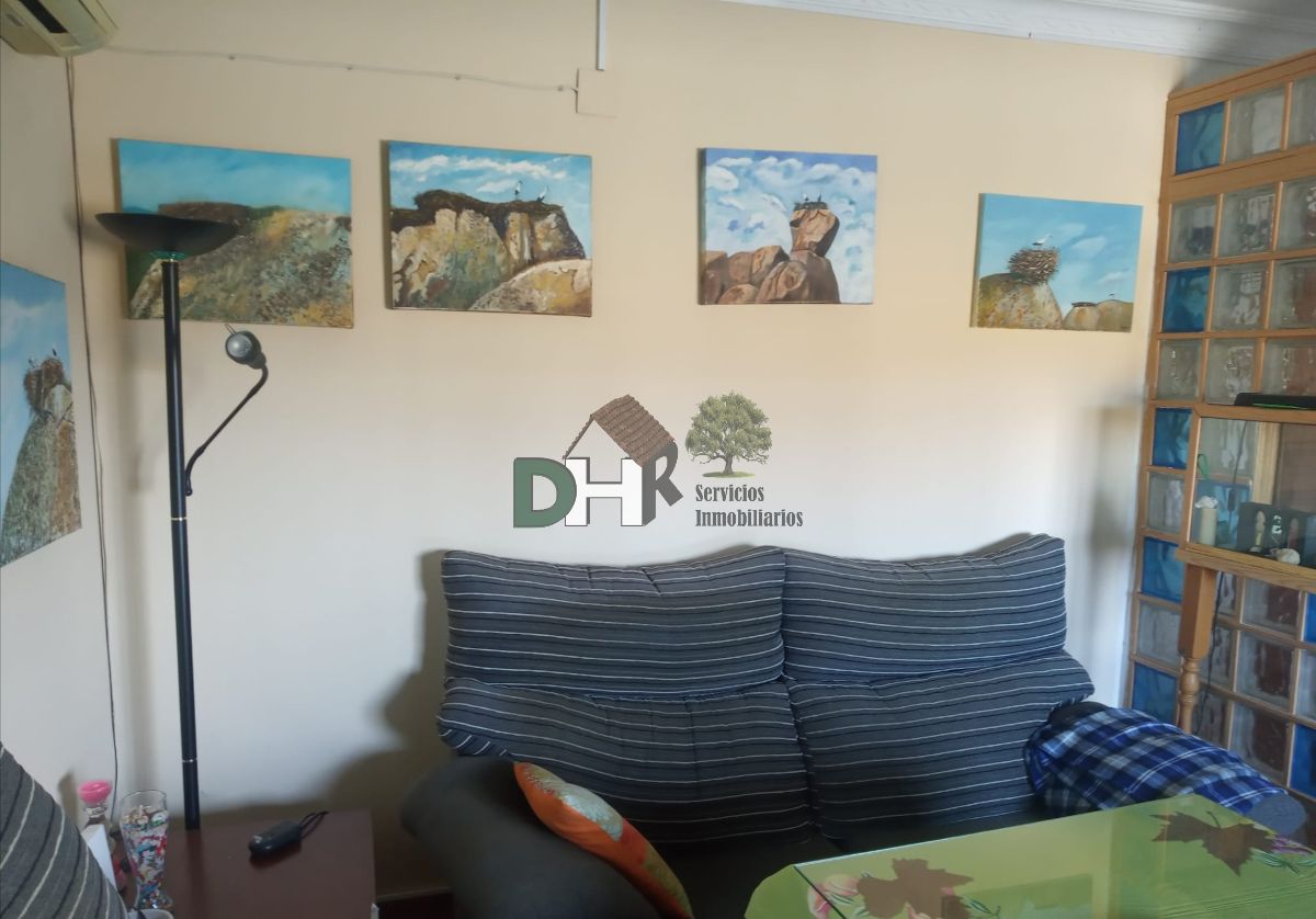 For sale of chalet in Malpartida de Cáceres