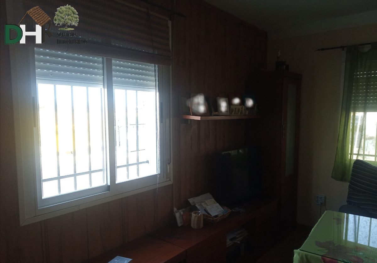 For sale of chalet in Malpartida de Cáceres
