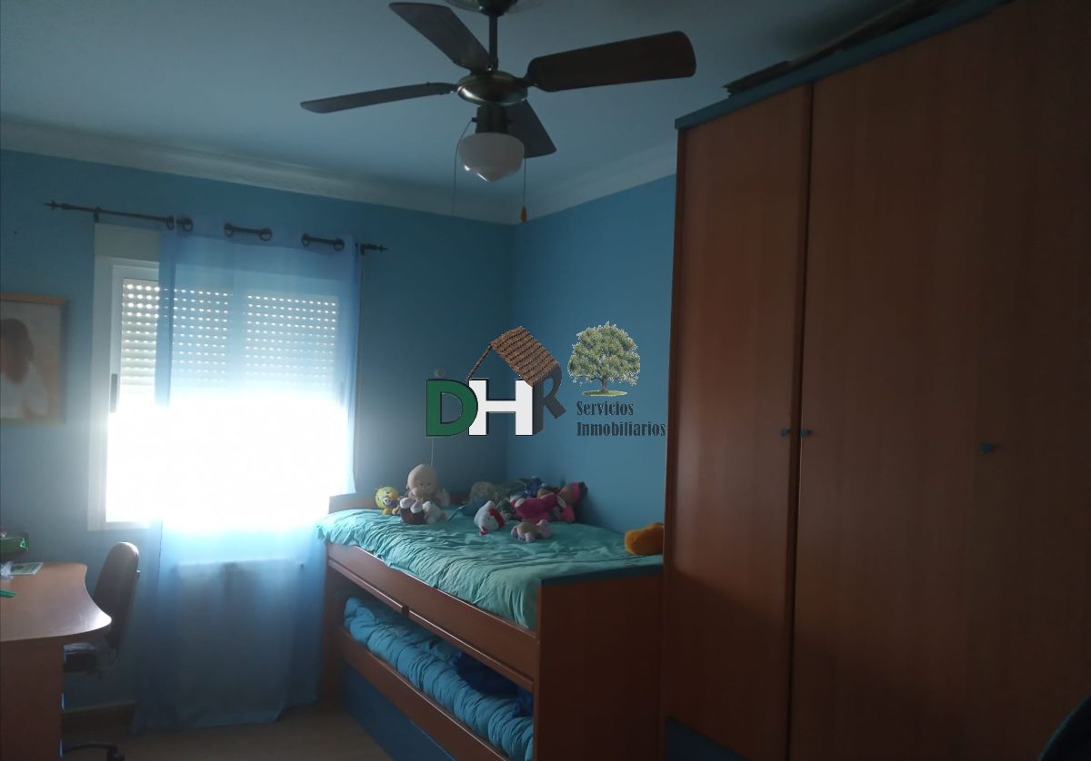 For sale of chalet in Malpartida de Cáceres