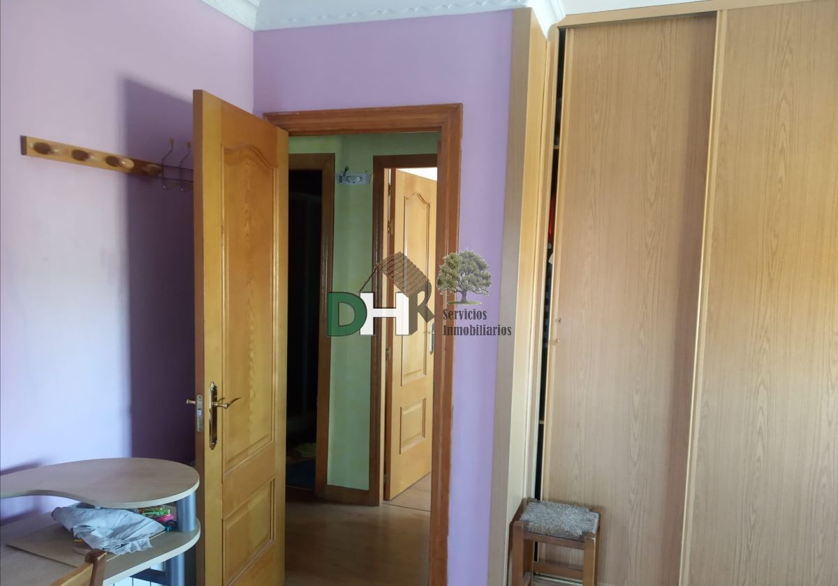 For sale of chalet in Malpartida de Cáceres