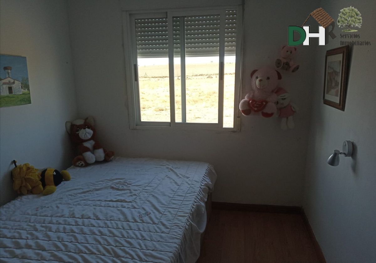 For sale of chalet in Malpartida de Cáceres