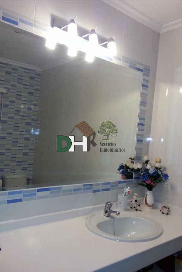 For sale of house in Malpartida de Cáceres