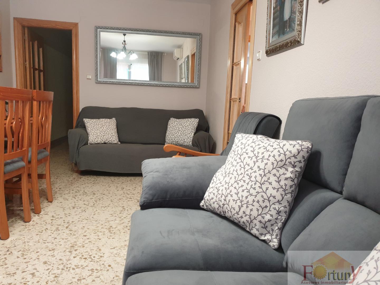 For sale of flat in Salobreña