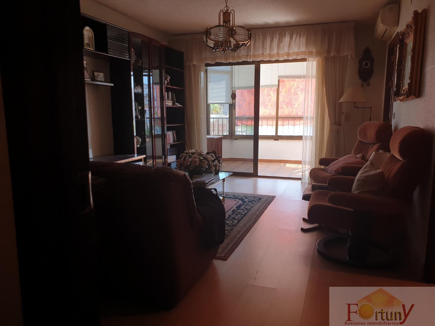 For sale of flat in Almuñécar