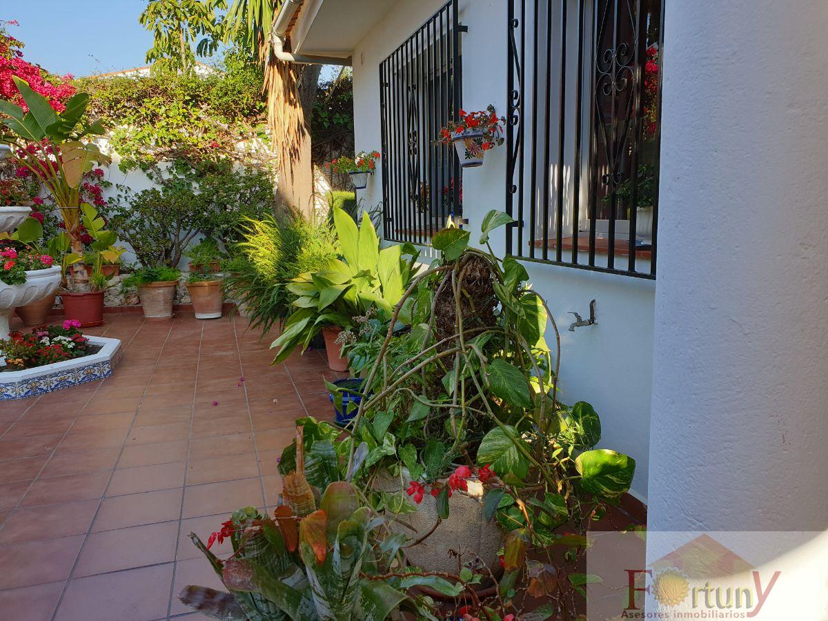 For sale of chalet in La Herradura