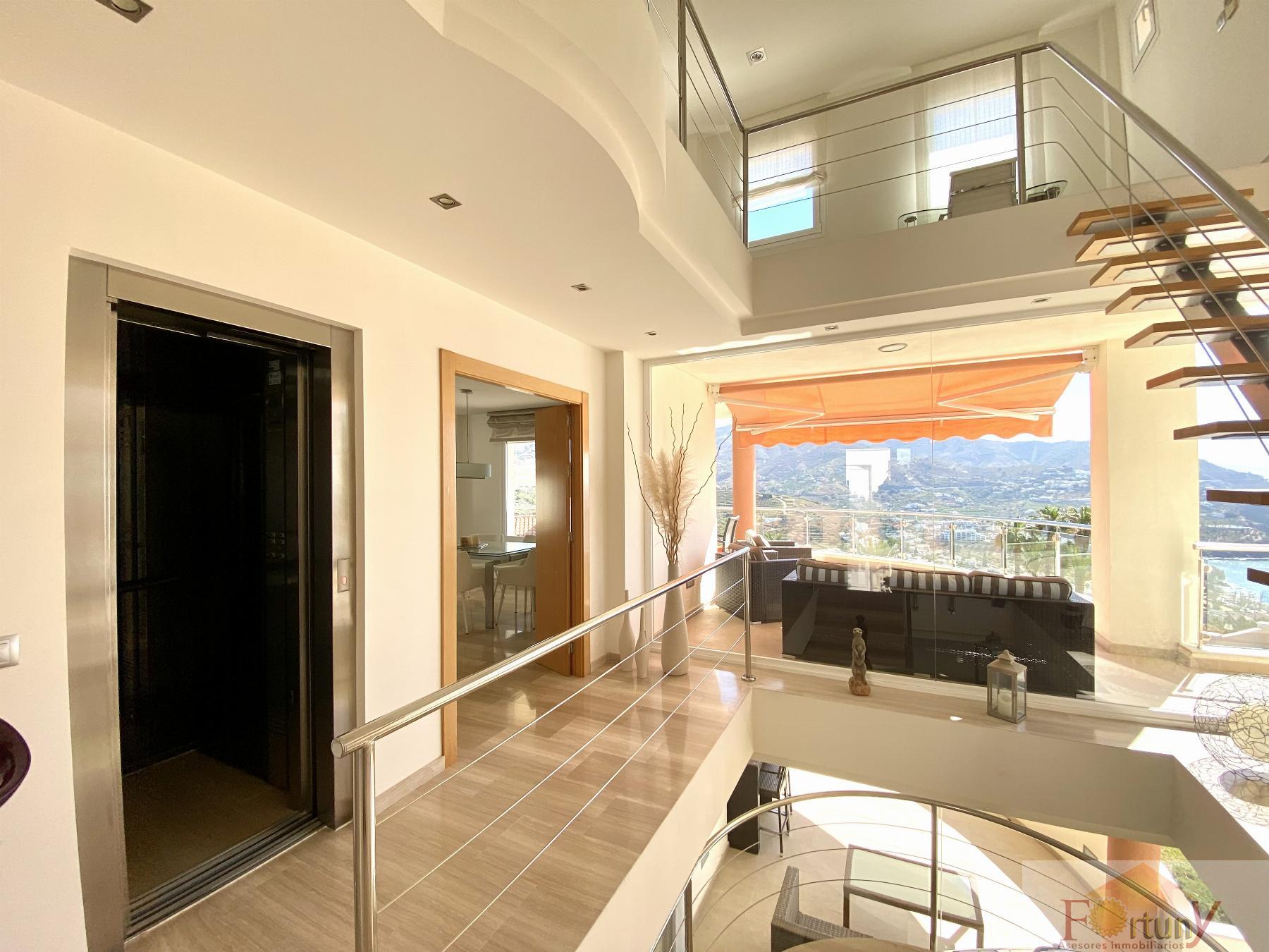 For sale of chalet in Almuñécar