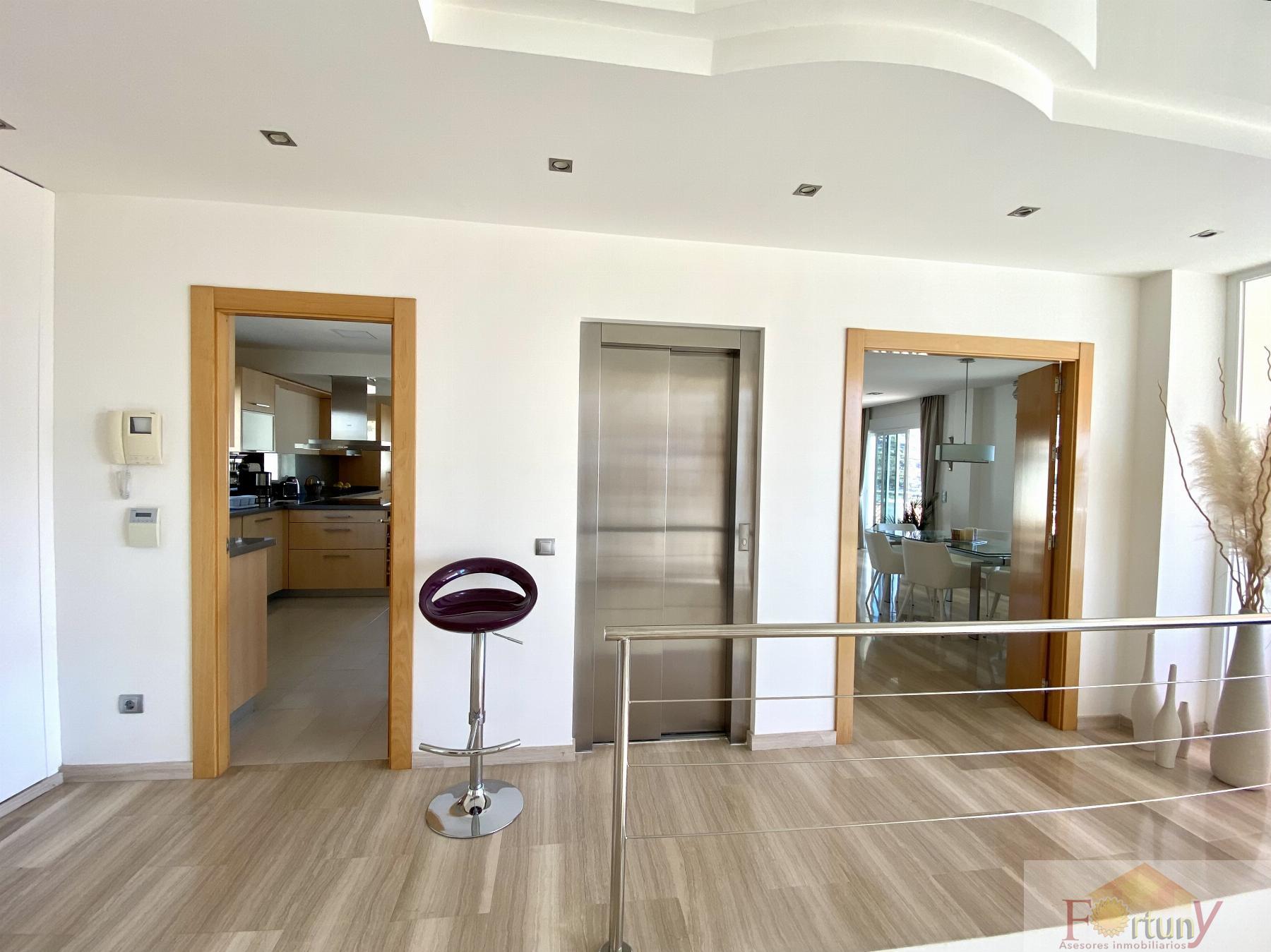 For sale of chalet in Almuñécar