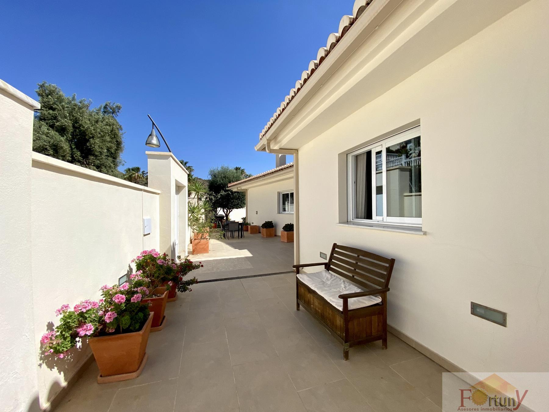 For sale of chalet in Almuñécar