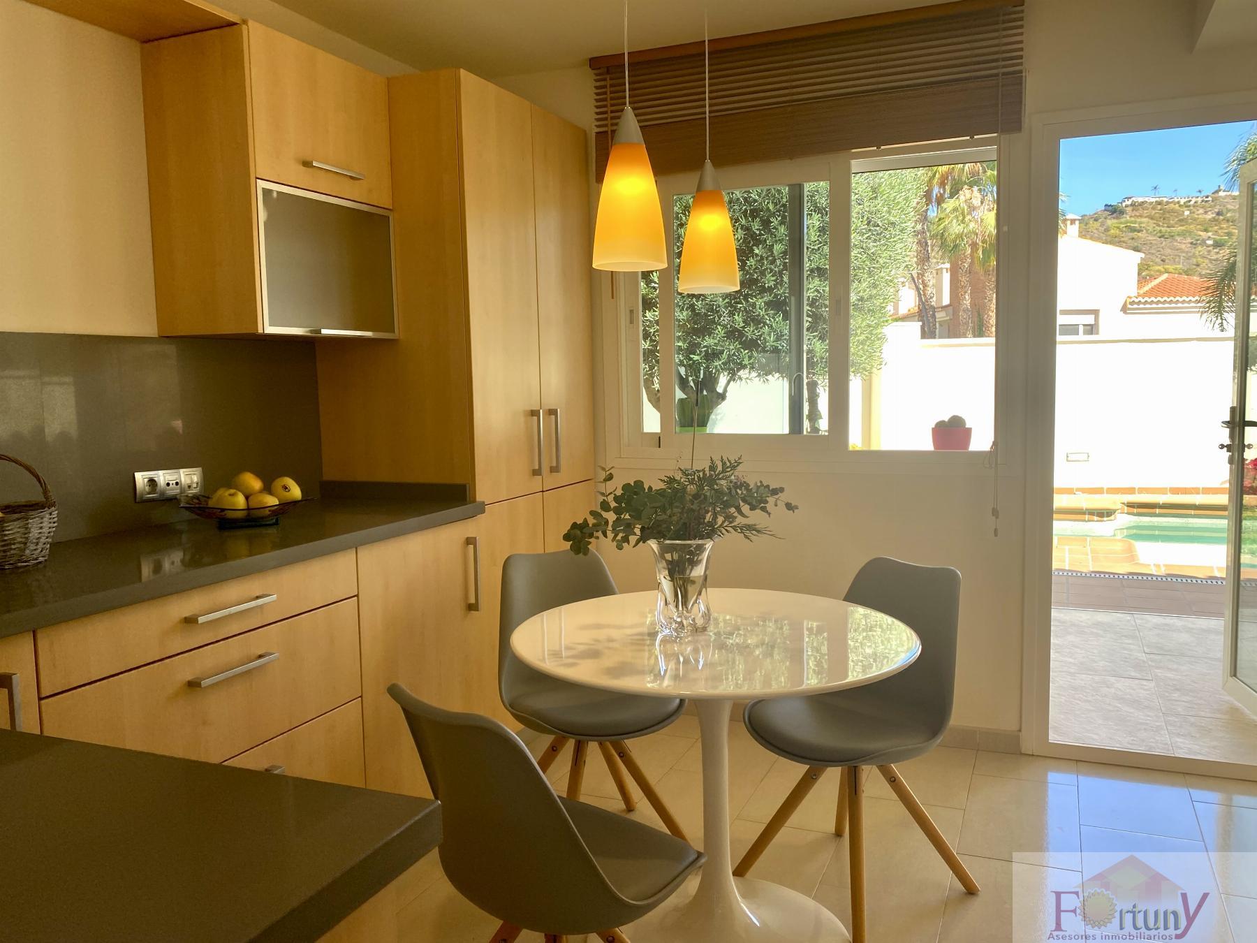 For sale of chalet in Almuñécar
