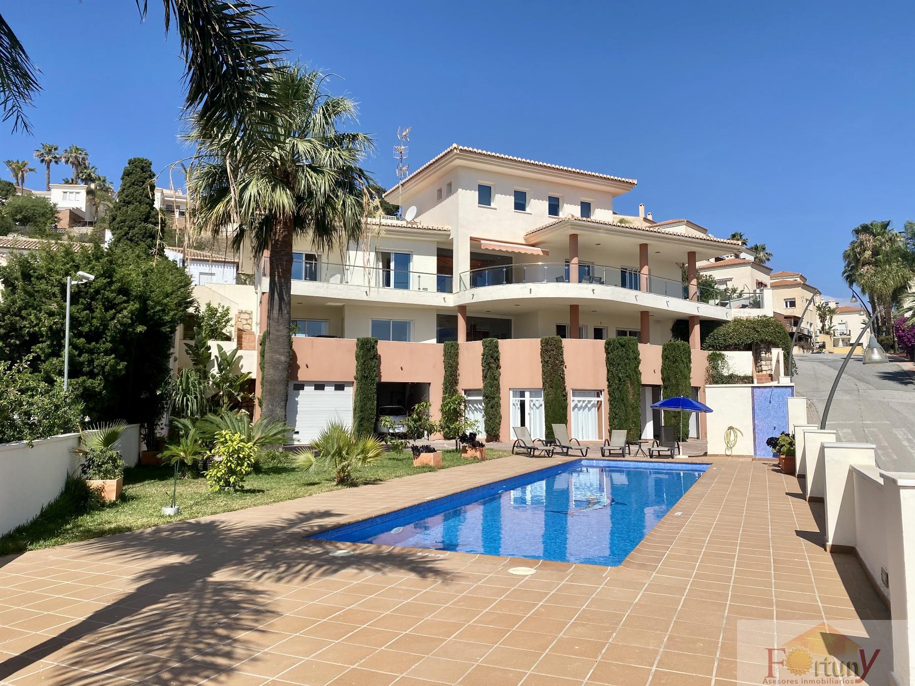 For sale of chalet in Almuñécar