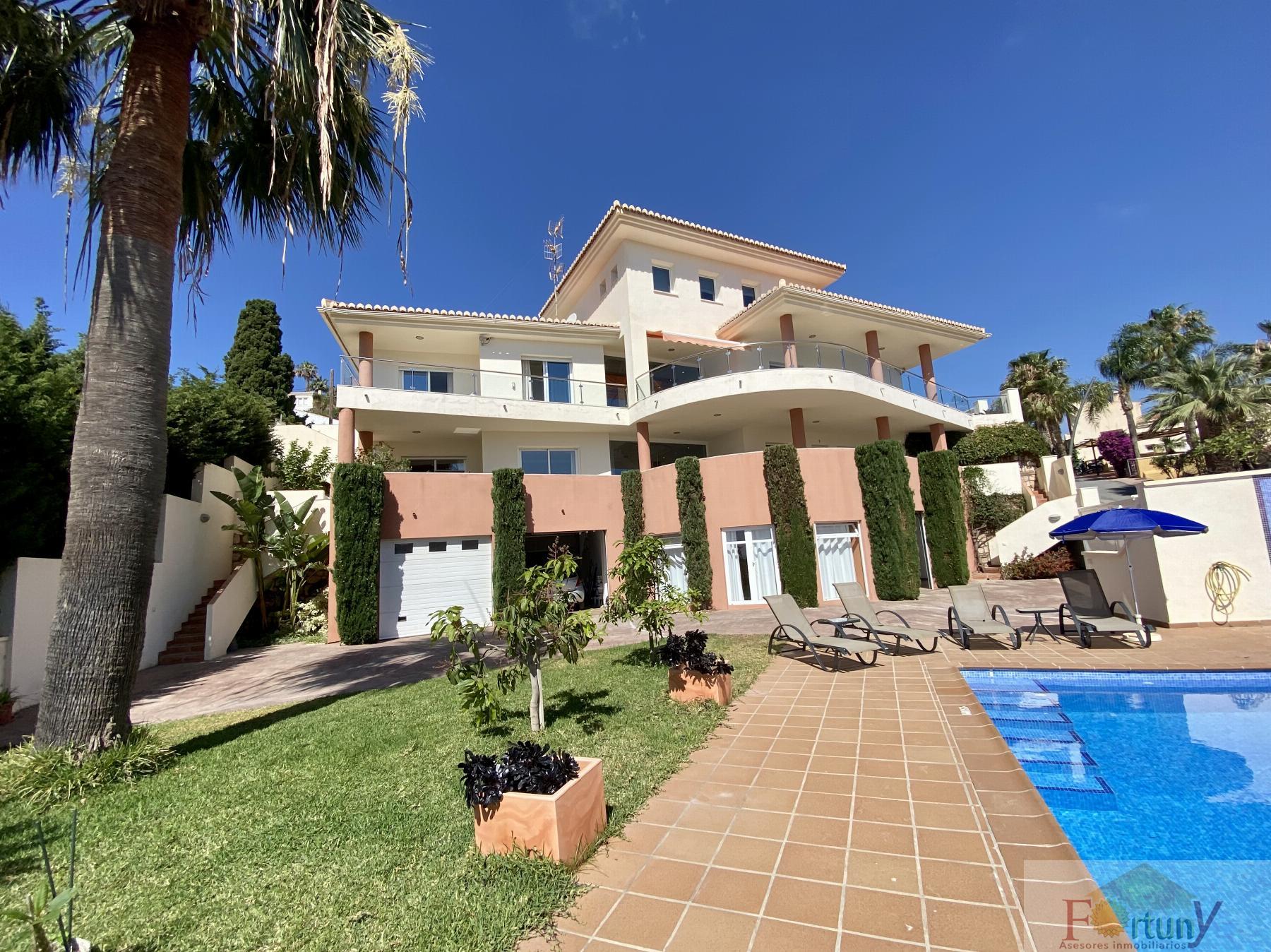 For sale of chalet in Almuñécar