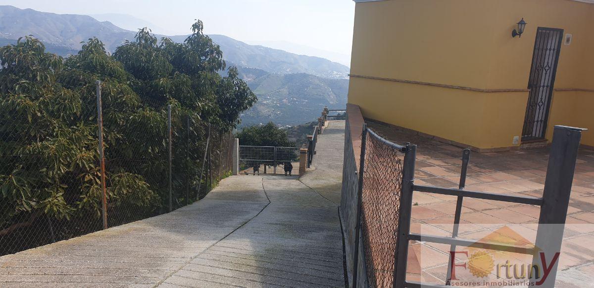 For sale of rural property in Almuñécar