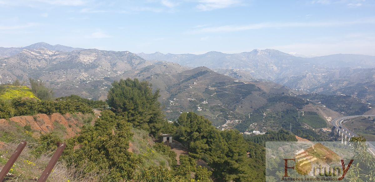 For sale of rural property in Almuñécar