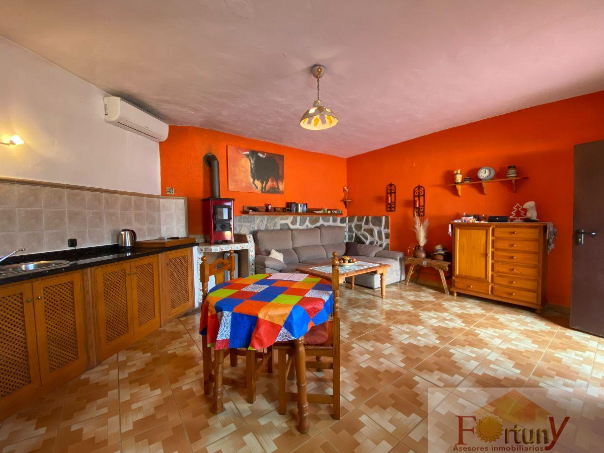 For sale of rural property in Almuñécar