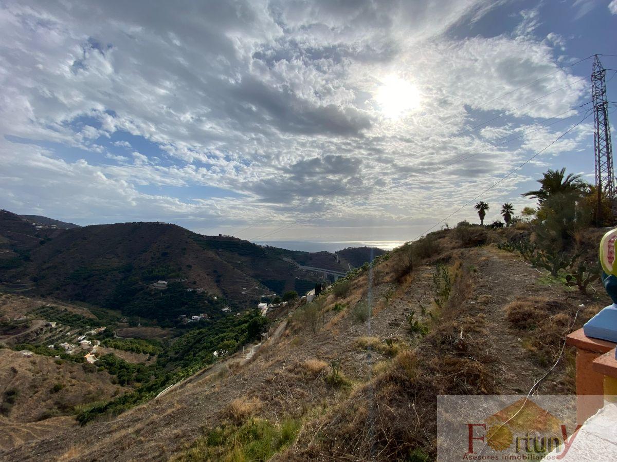 For sale of rural property in Almuñécar