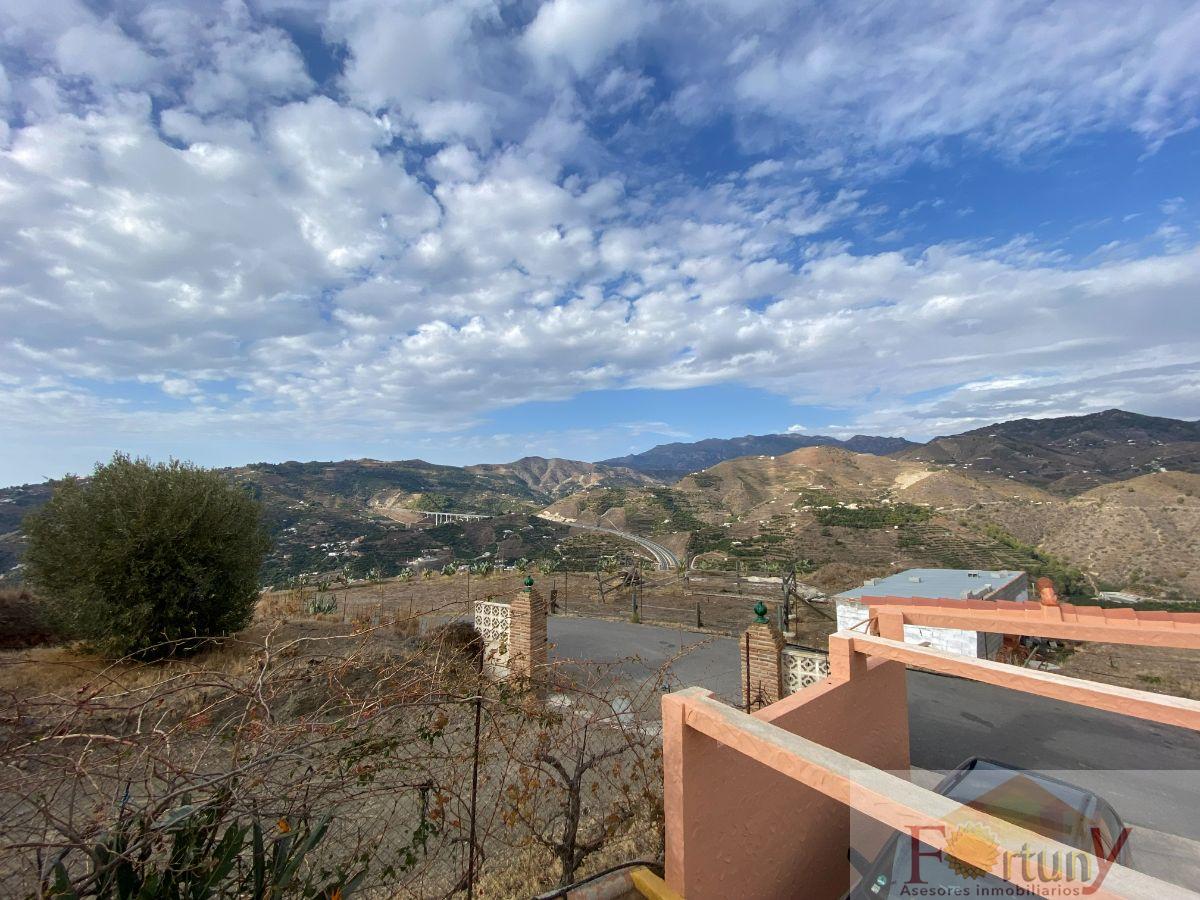 For sale of rural property in Almuñécar