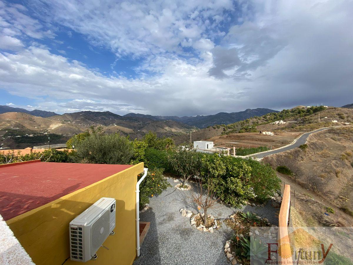 For sale of rural property in Almuñécar