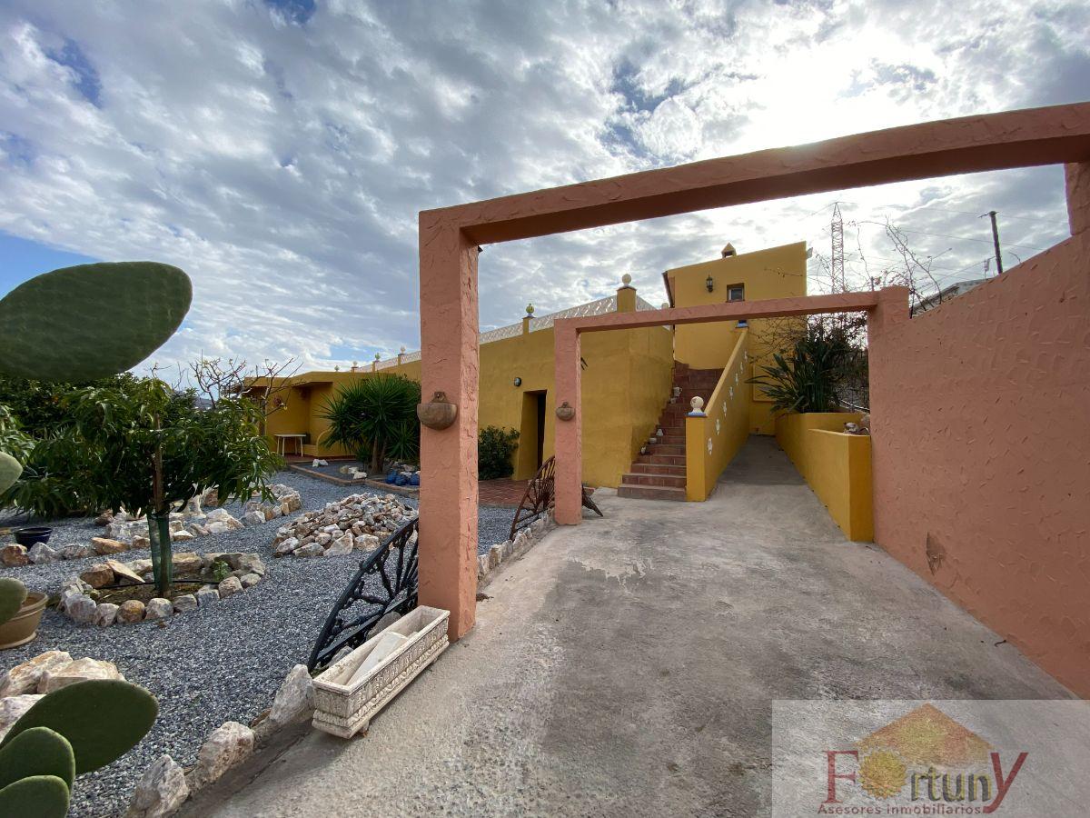 For sale of rural property in Almuñécar