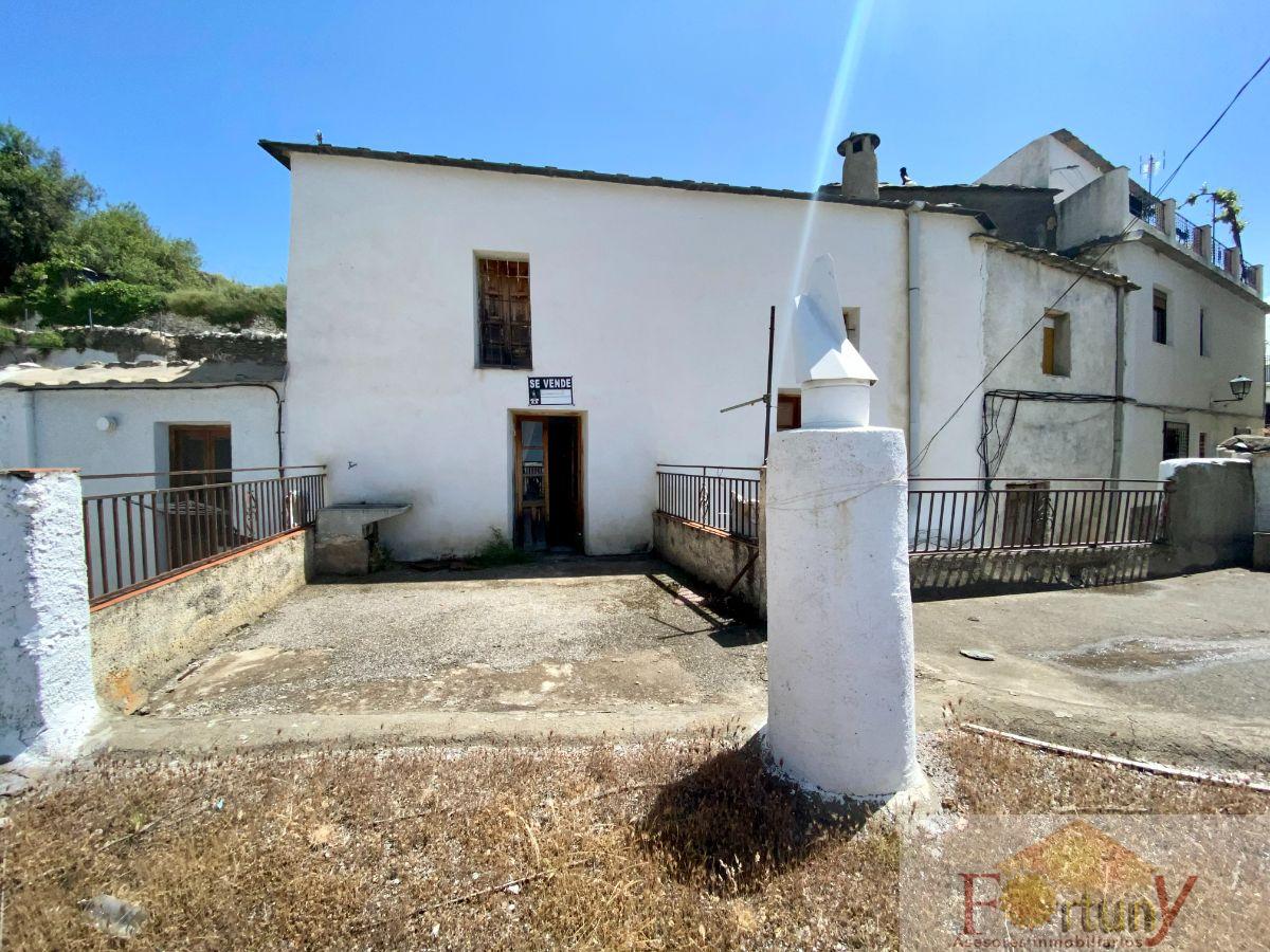 For sale of house in Pórtugos