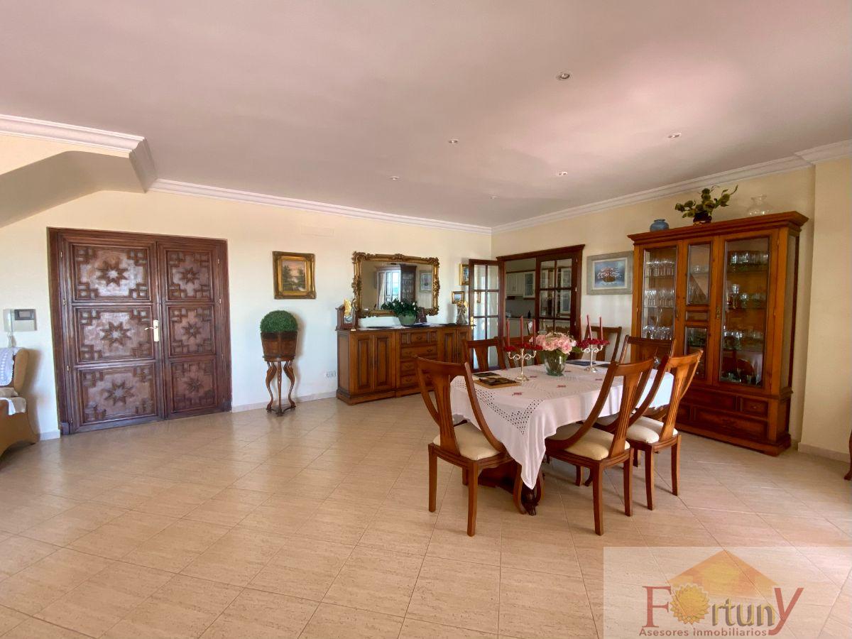 For sale of house in La Herradura