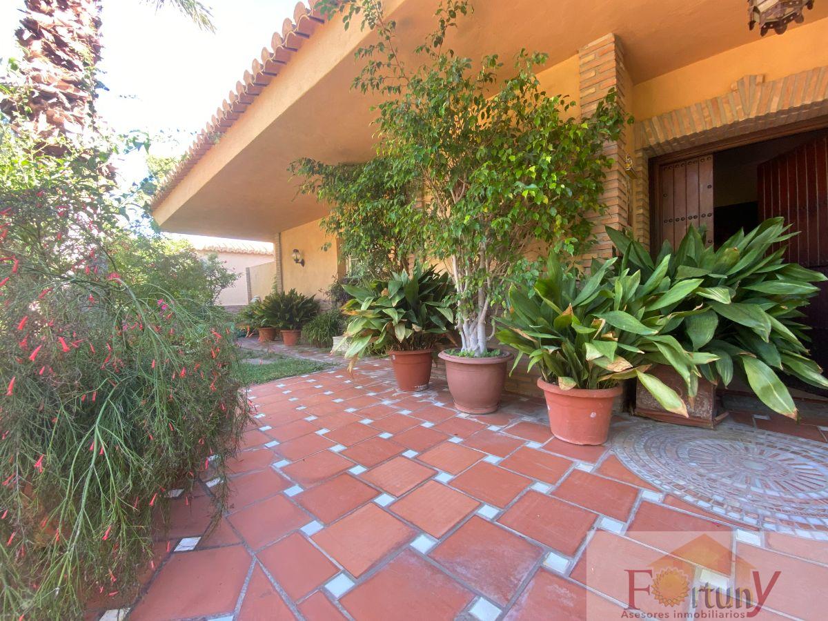 For sale of house in La Herradura