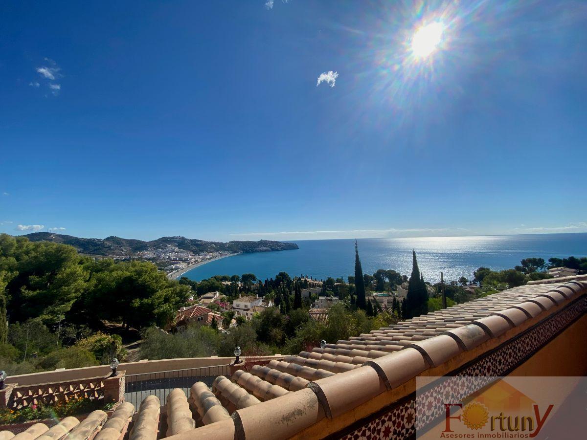 For sale of house in La Herradura