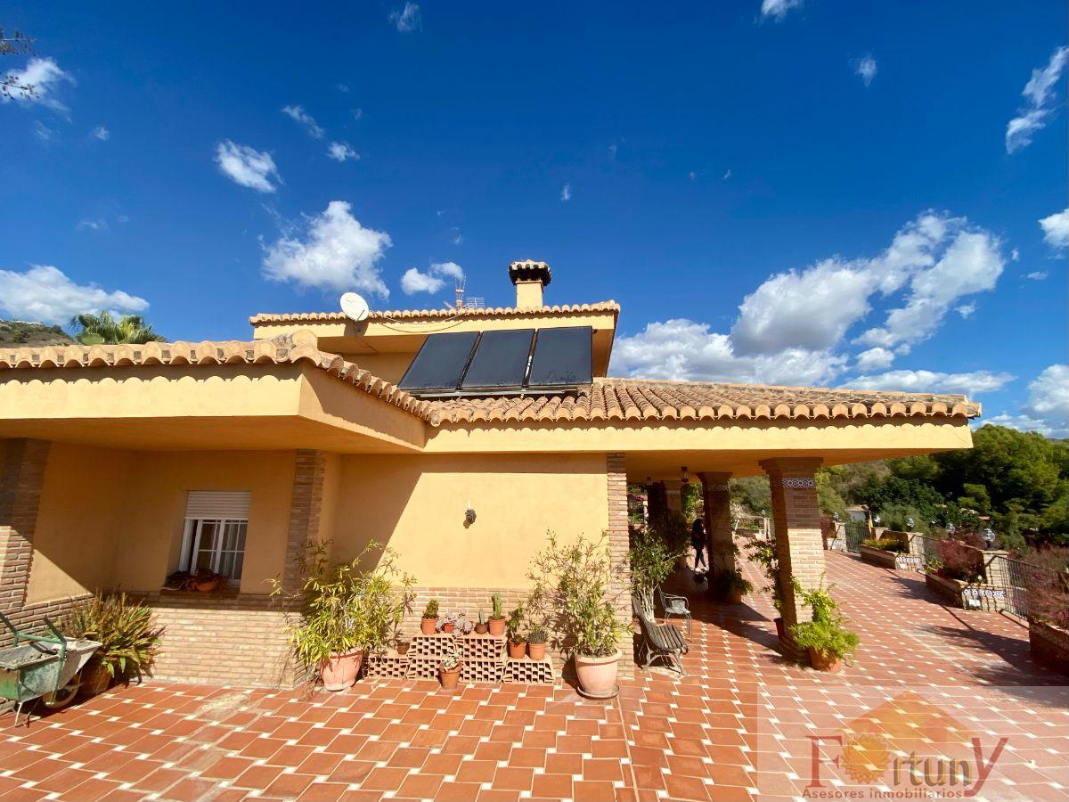 For sale of house in La Herradura