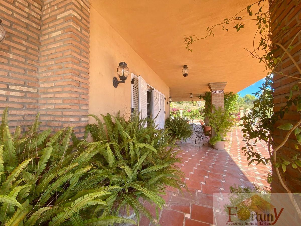 For sale of house in La Herradura