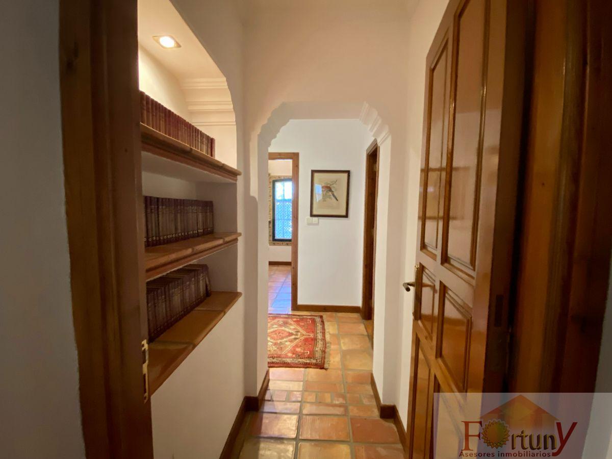 For sale of villa in La Herradura