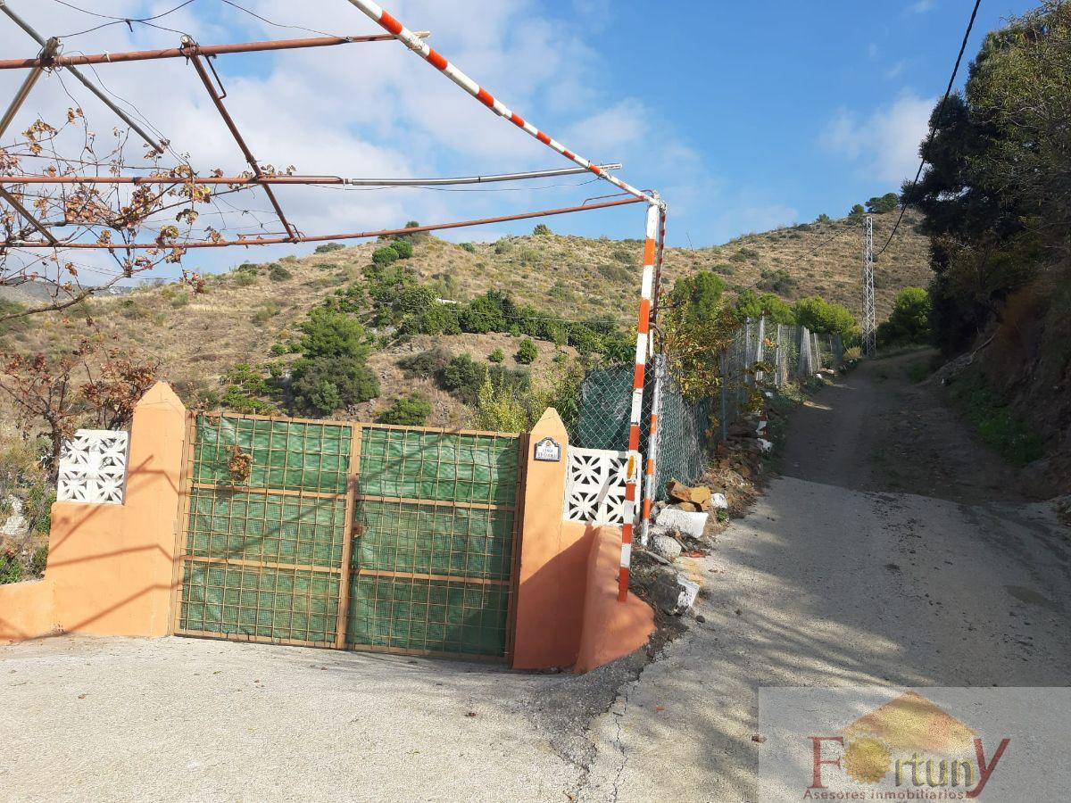 For sale of land in Almuñécar