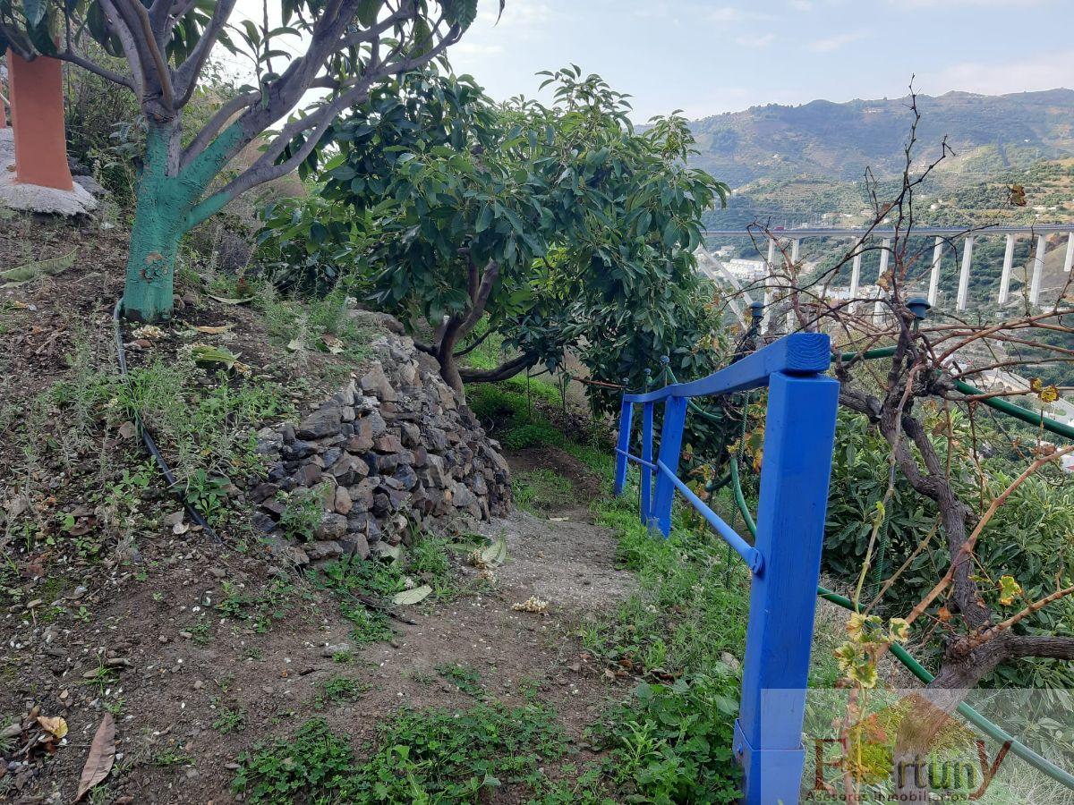 For sale of land in Almuñécar