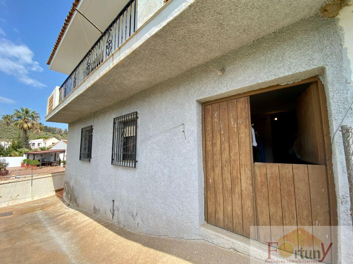 For sale of house in La Herradura