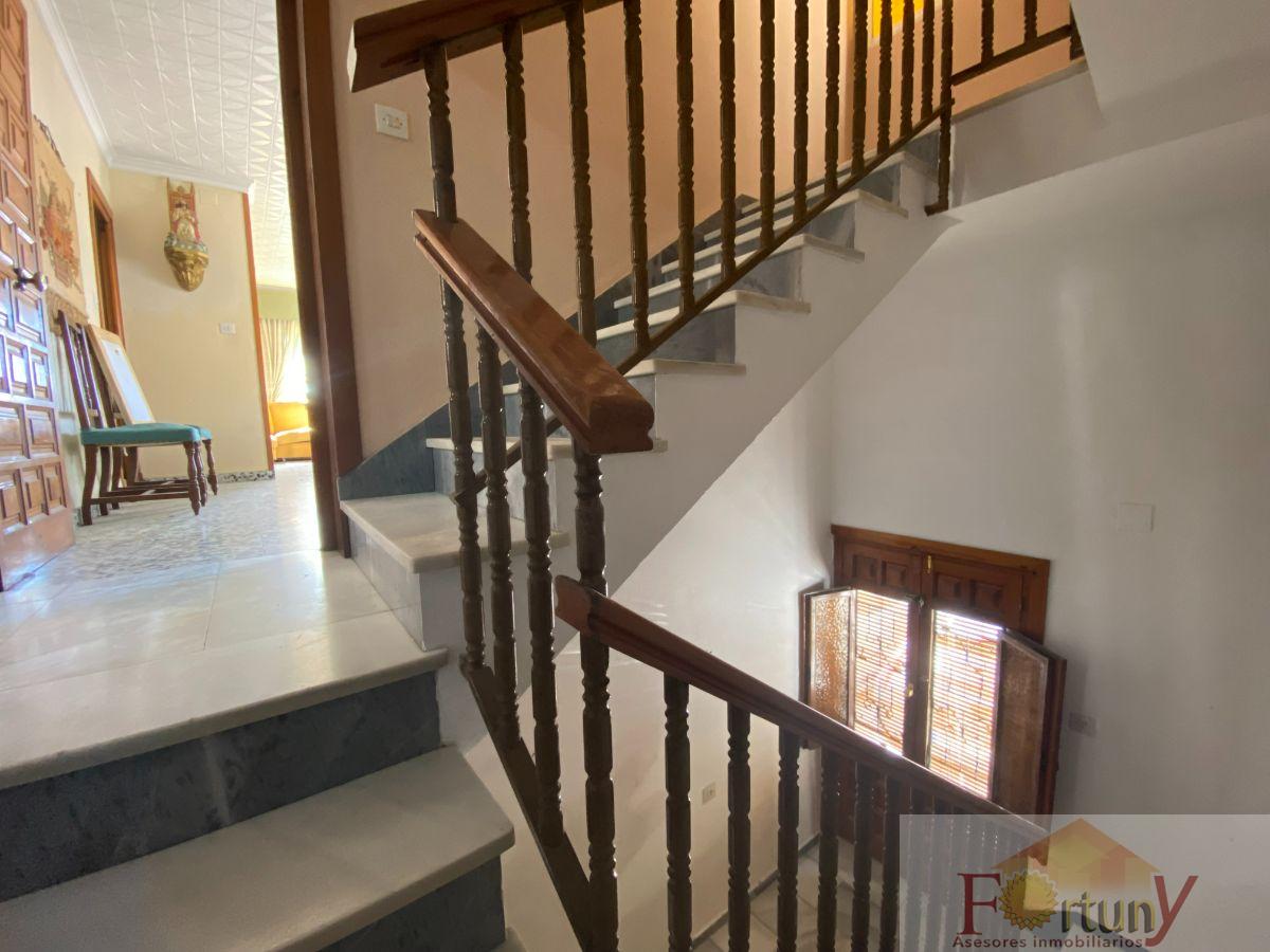 For sale of house in Salobreña
